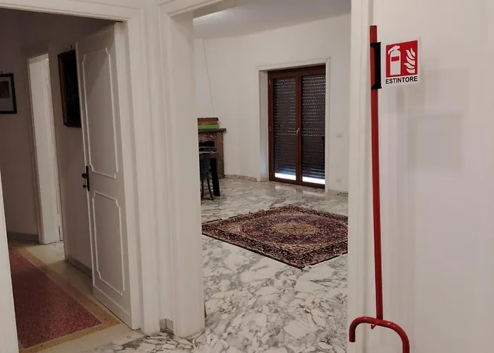 Anna House 2 *
